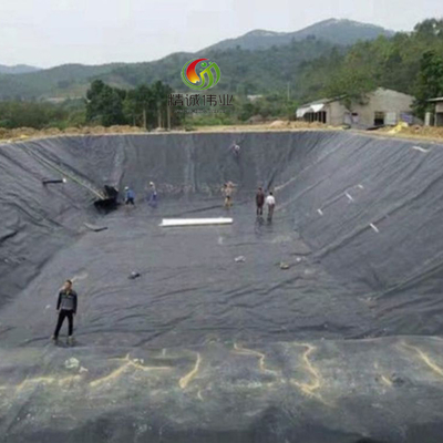 Kapalı HDPE Geomembrane Havuz Liner Yüksek yoğunluklu Polietilen Liner